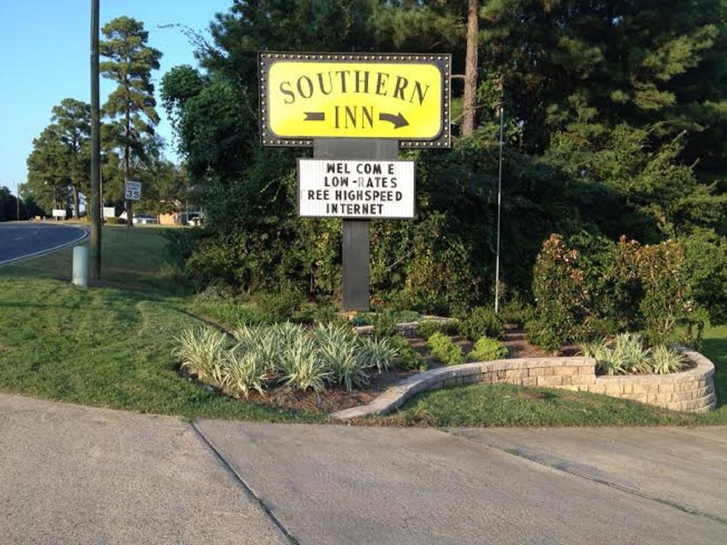 Southern Inn Minden Exterior foto